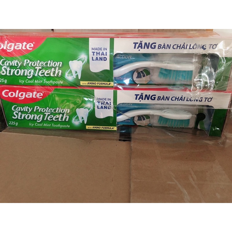 kem đánh răng Colgate maxfresh 225g tặng kèm bàn chải