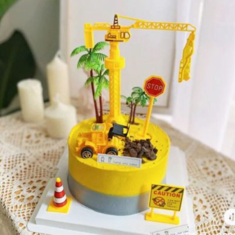 Đồ Trang Trí Bánh Kem Hình Xe Xúc Đào Đất Dành Cho Bé Trai