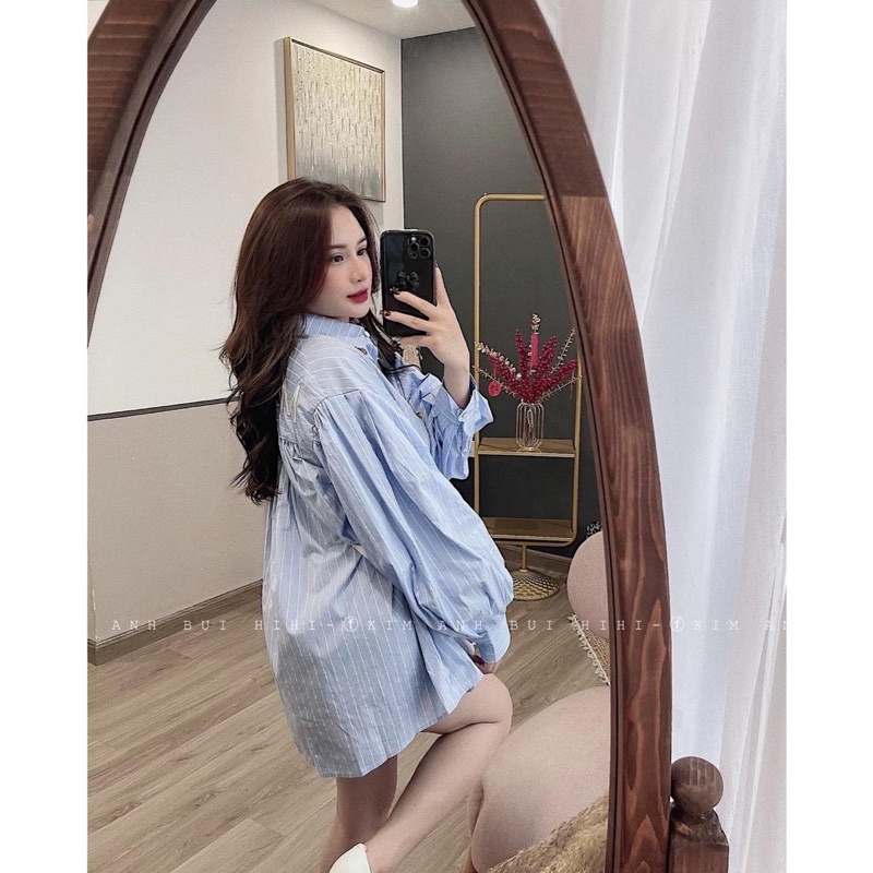 Áo sơ mi babydoll moschino khuy gấu kim anh bùi