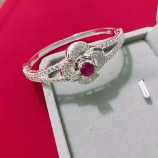 Vòng tay bạc nữ