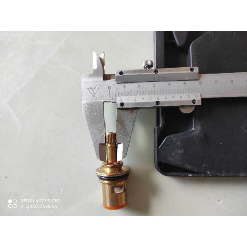 Ti đồng, lõi vòi nước lạnh  trong vòi lavabo lạnh, T cầu, vòi hồ, củ sen lạnh)