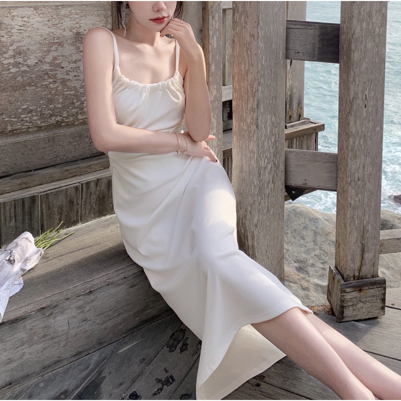 Váy đi biển hở lưng màu trắng siêu xinh hàng Quảng Châu