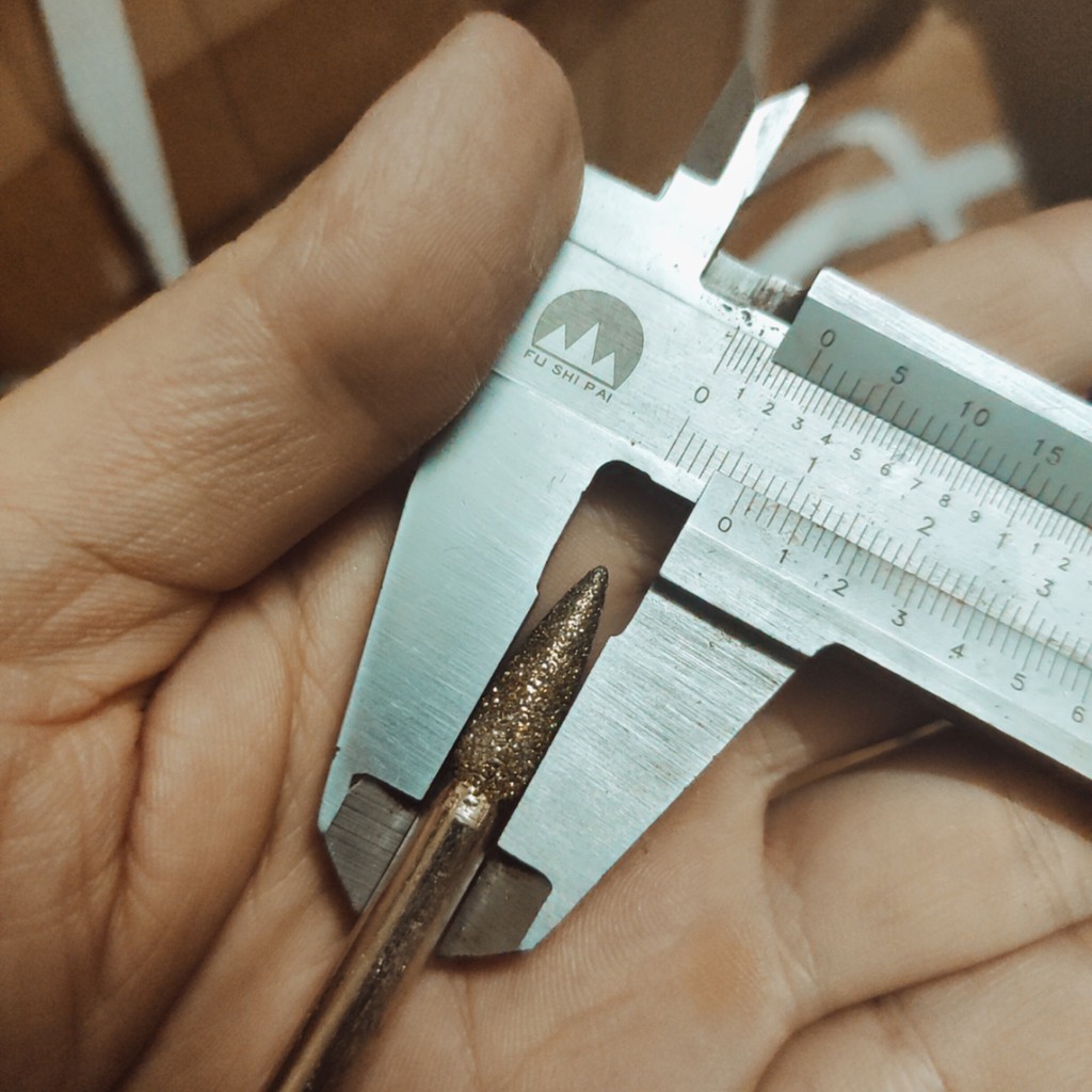 Mũi mài kim cương, mũi mài khắc đá, ngọc, hình giọt nước 6mm, cán 6mm