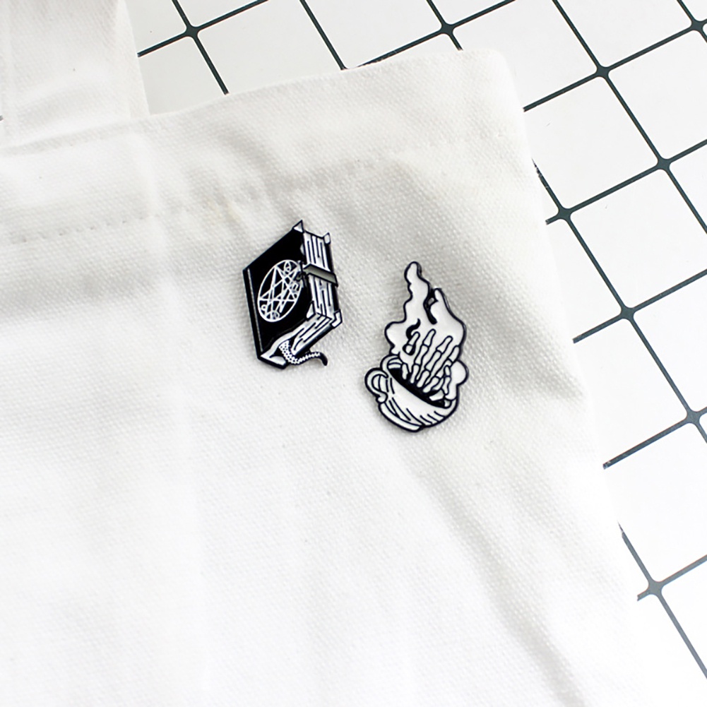 Huy Hiệu Cài Áo Hình Tách Cà Phê/Sách Thời Trang