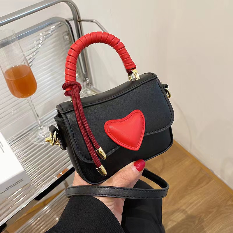 Túi Đeo Chéo Hình Vuông Nhỏ Màu Hồng Họa Tiết Trái Tim Dễ Thương Cho Nữ