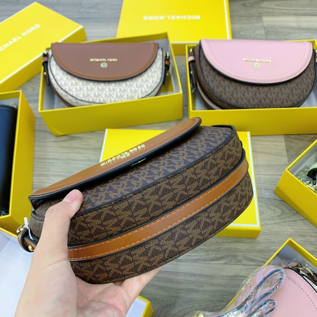 TÚI ĐEO CHÉO MK NẮP NHIỀU MÀU CAO CẤP CÓ HỘP