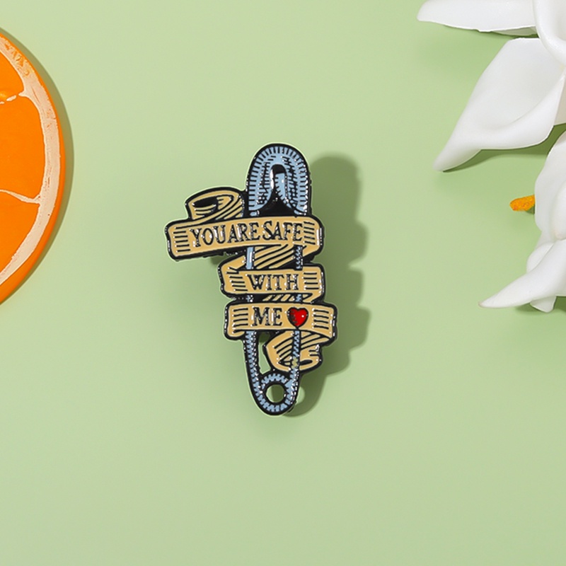 Ghim cài áo QIHE JEWELRY in chữ You Are Safe with Me