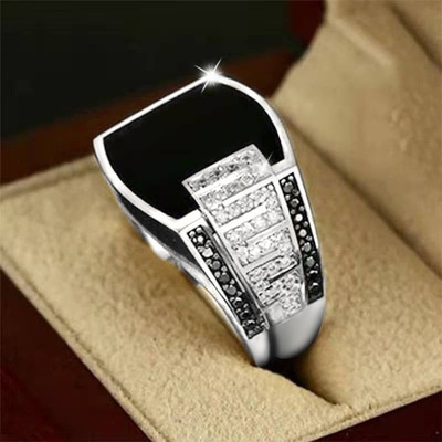 Nhẫn Đính Hôn Đính Đá Zircon Màu Vàng Đen Sang Trọng Cho Nam