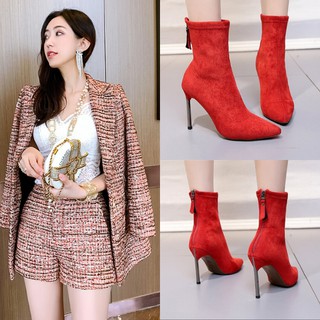 Giày boot nữ cổ lửng da lộn màu đỏ đô GBMN-01B4