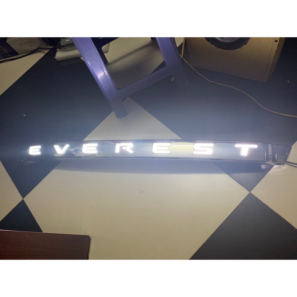 Độ đèn Led cốp Everest 2017-2020 2 chế độ