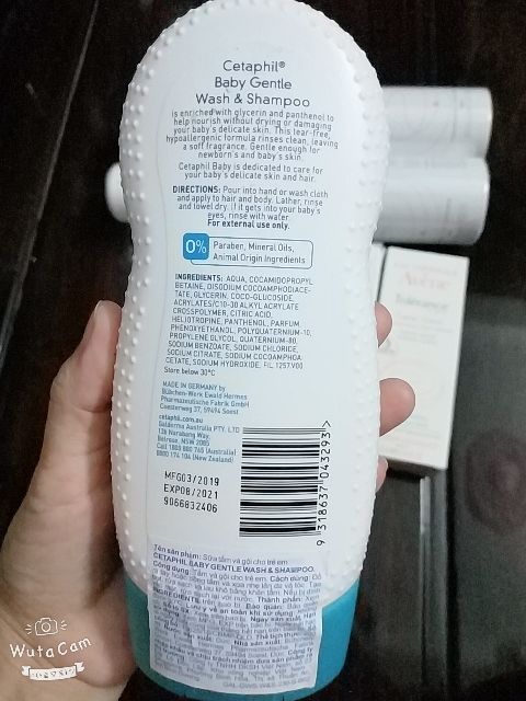 Sữa tắm gội Cetaphil dành cho trẻ sơ sinh và trẻ nhỏ chăm sóc làn da nhạy cảm của bé, ăn toàn cho bé, không gây cây mắt.