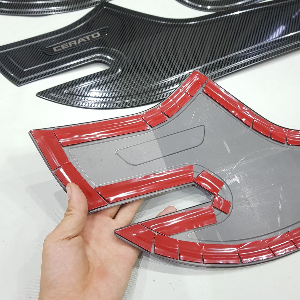 Ốp Tapli cacbon Cánh Cửa Xe Cerato 2019- 2020- 2021 carbon- Hàng đẹp