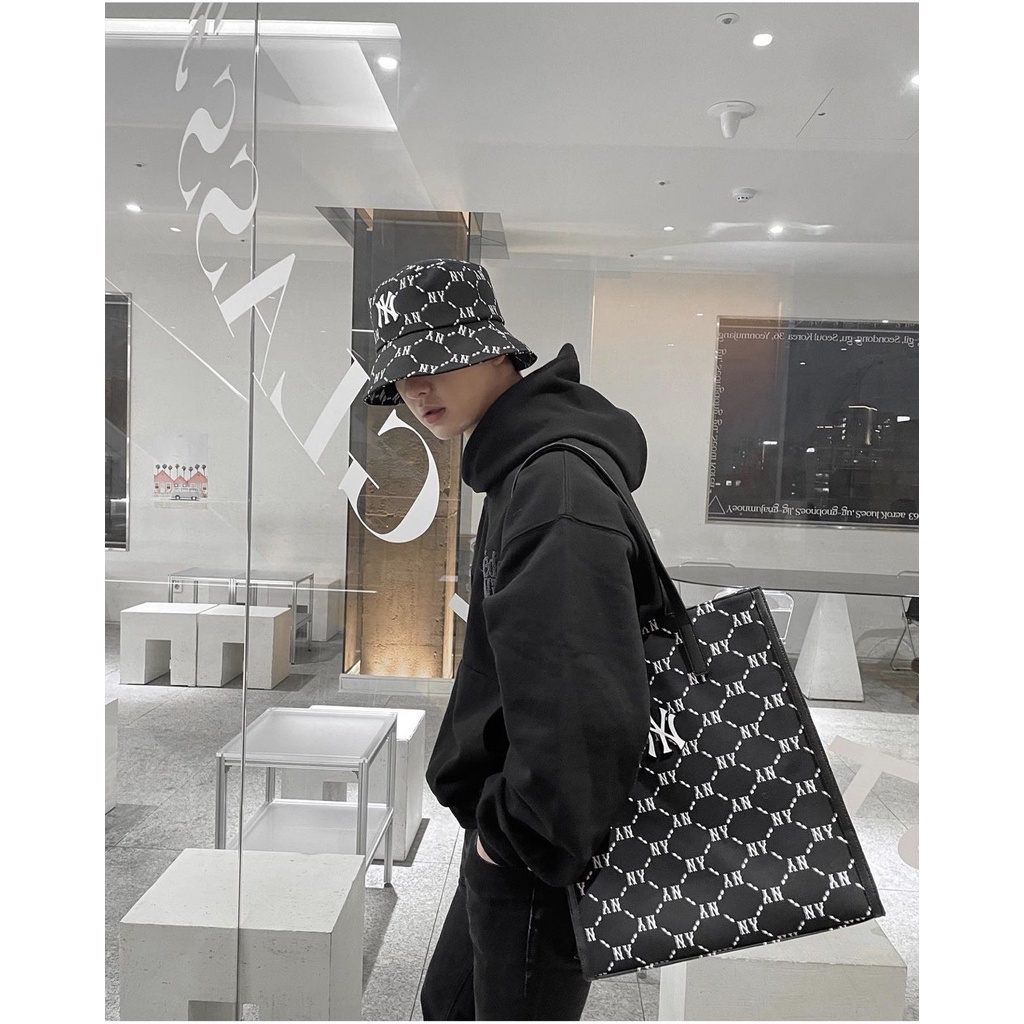✅  TÚI MLB MONOGRAM DIAMOND JACQUARD TOTE SHOPPING BAG YANKEES BLACK  ẢNH THẬT