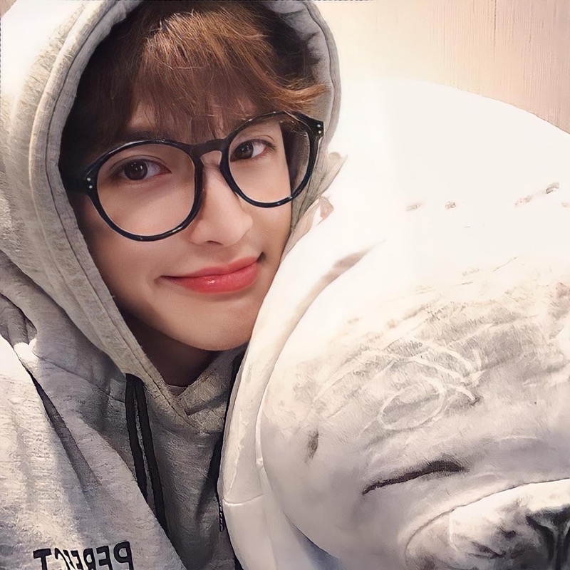 Mắt Kính Trong Gọng Đen - KINH1038