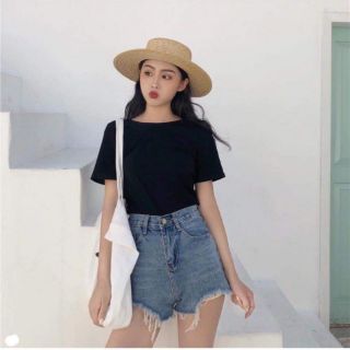 Áo thun cột nơ sau lưng