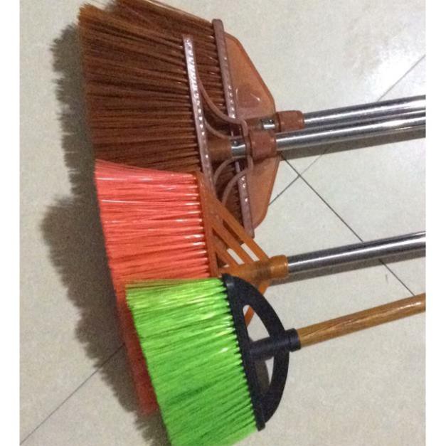 Chổi nhựa cán inox
