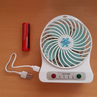 Quạt tích điện mini 3 tốc độ có đèn