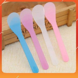 Que quét mask, trộn kem body, gạt lông siêu bền