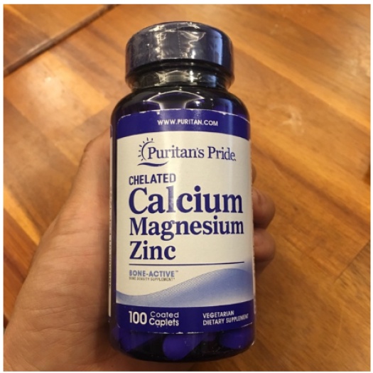 Viên uống cải thiện chiều cao, hỗ trợ xương khớp Puritan's Pride Chelated Calcium, Magnesium & Zinc 100 viên của Mỹ