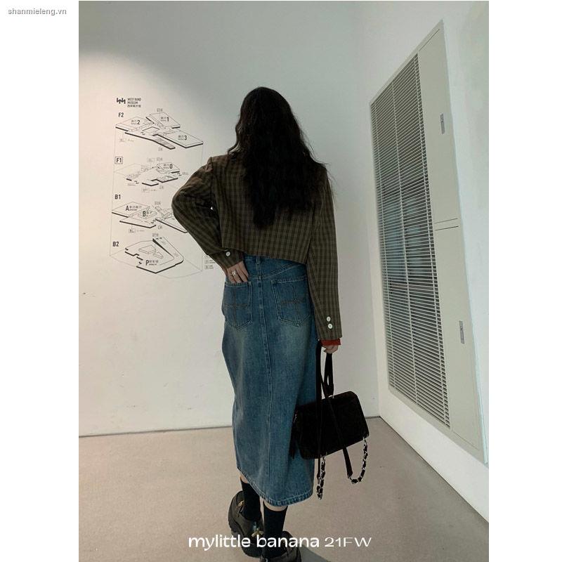 mylittlebanana 21FW / &quot;Chân váy jean thêu chữ thập có đường xẻ