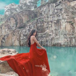 Đầm maxi cổ yếm xinh