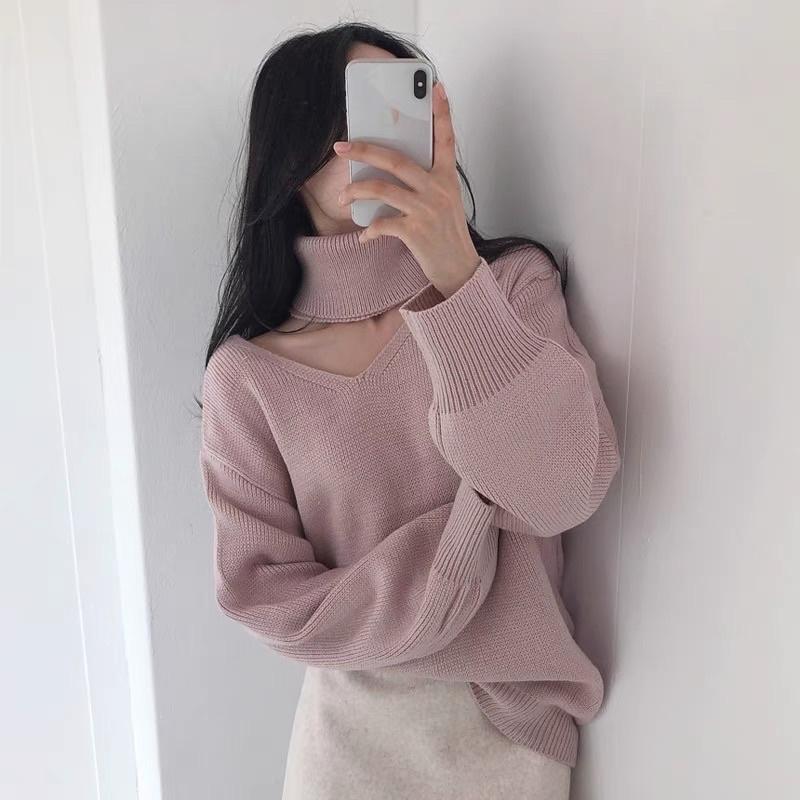 ÁO LEN CỔ LỌ KHOÉT VAI PHONG CÁCH NHẸ NHÀNG.