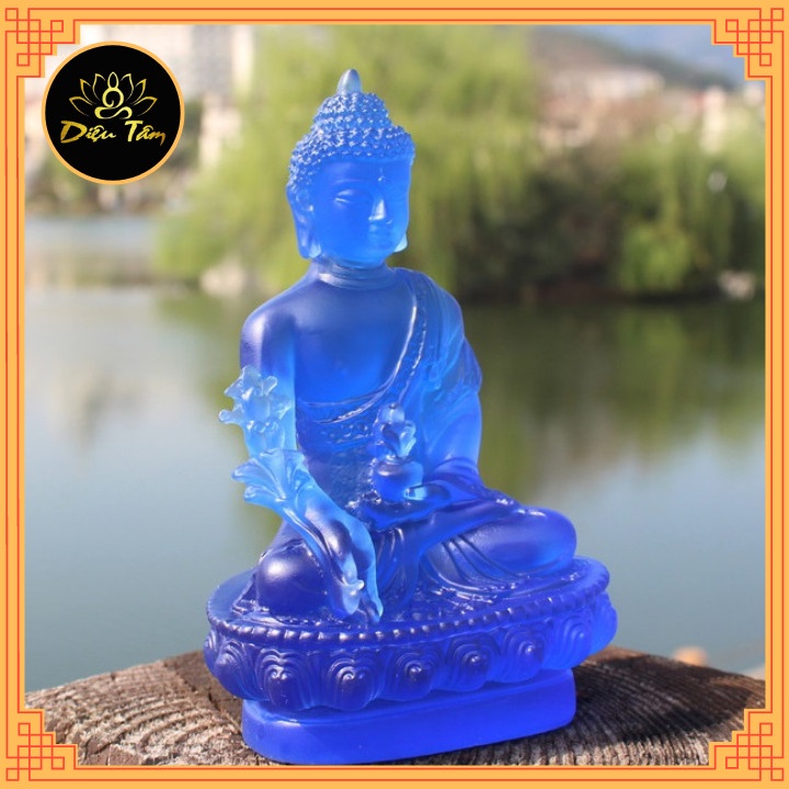 Tượng phật dược sư lưu ly màu xanh dương.
