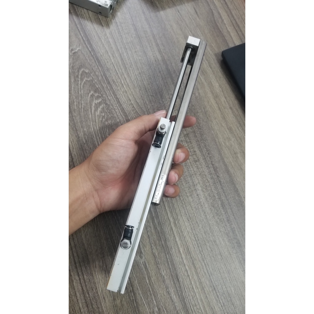 Xy lanh trượt SMC  MXQ12A-100ZF hành trình 100mm + Tặng đầu nối khí nén