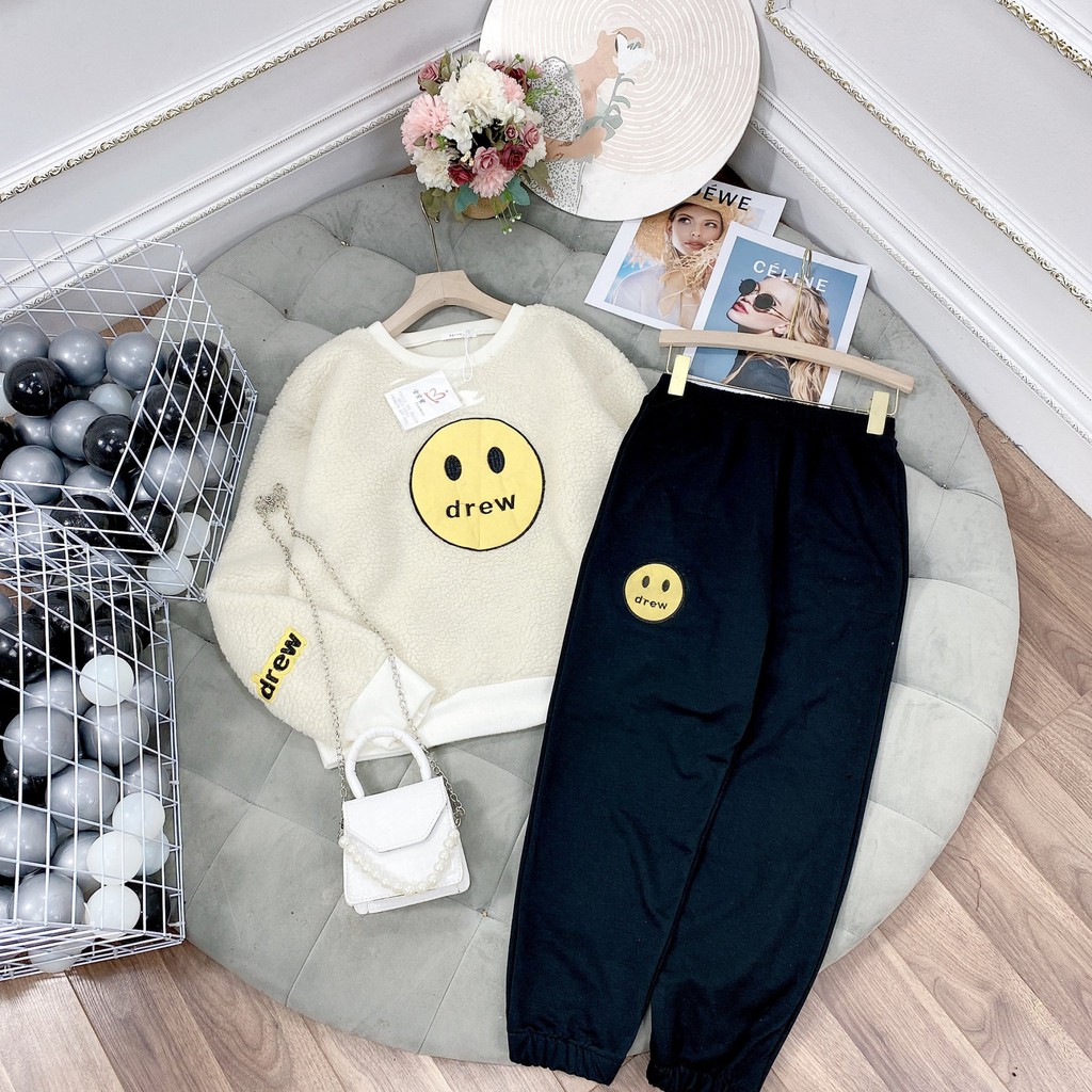 Set áo lông Drew mix quần bom  vải lông cừu dày dặn, hình thêu cute
