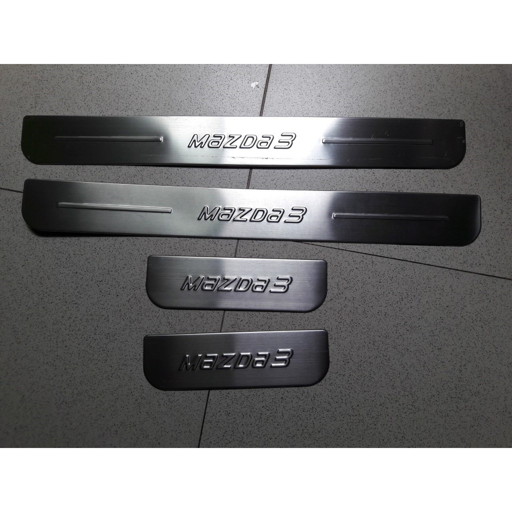 Bộ Ốp bậc cửa, Nẹp bước chân INOX Mazda 3 – Bên Ngoài