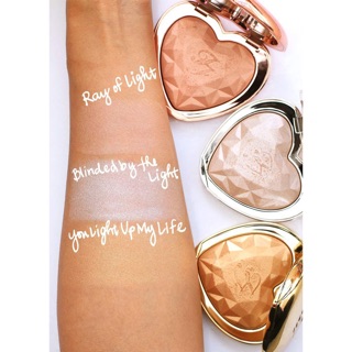 PHẤN BẮT SÁNG TOOFACED LOVE LIGHT HIGHLIGHTER.