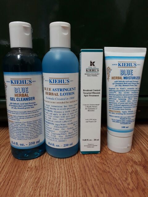 Nước hoa hồng cho da mụn Blue Astringent Herbal Lotion Kiehl's