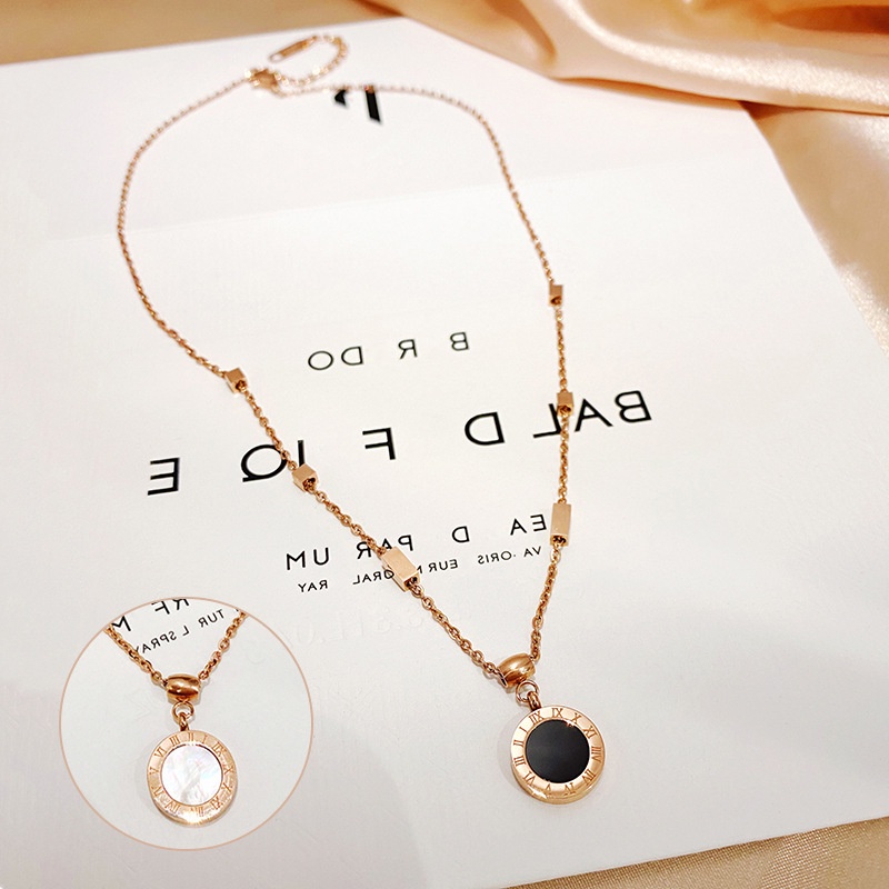 Vòng cổ Titan Mặt Tròn Màu Đen Vàng Hồng Phong Cách Hàn Quốc Cho Nữ