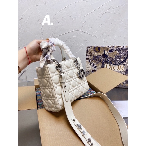 TÚI  LADY 5 Ô DA LÌ KÈM KHĂN KHOÁ BẠC SILVER METAL