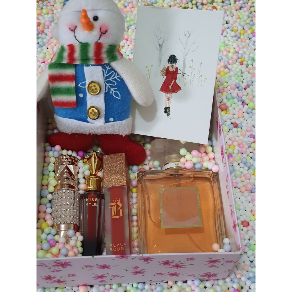 SET QUÀ SANG TRỌNG DÀNH TẶNG BẠN GÁI