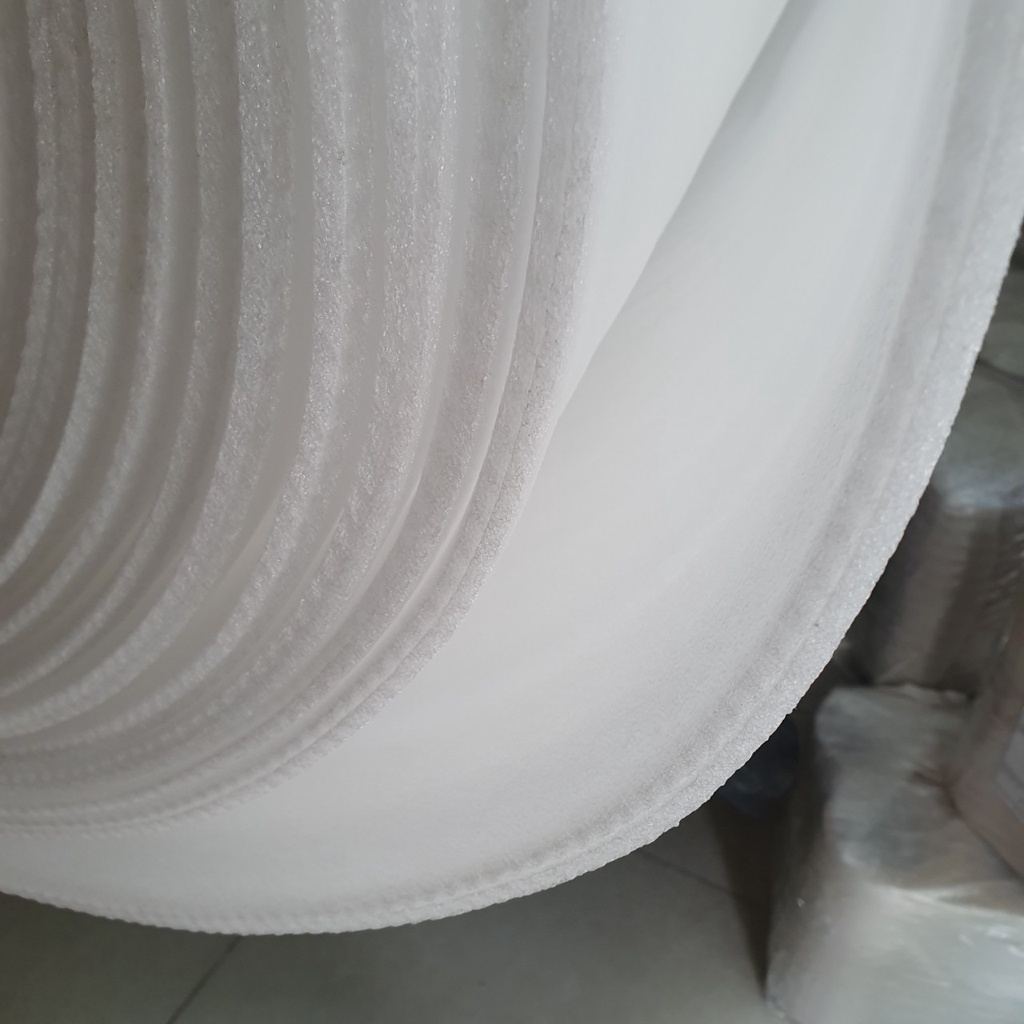 1 mét xốp PE foam 10 ly/10mm  bọc gói hàng chèn hàng chống xốc (1mx 1m)