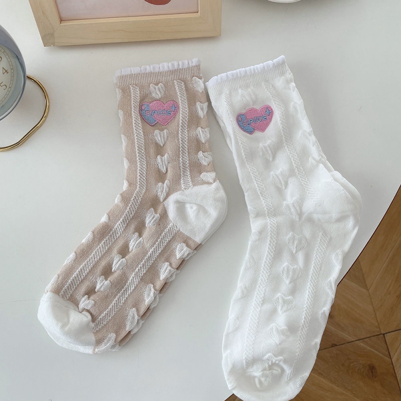 Vớ dài trung bình mềm mại thêu họa tiết trái tim phong cách Nhật Bản cho nữ