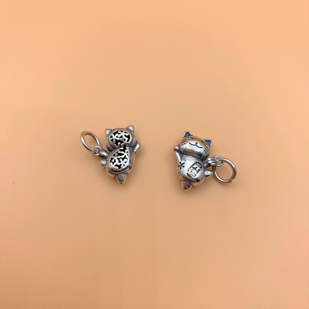 Charm bạc treo mèo thần tài may mắn bạc 925
