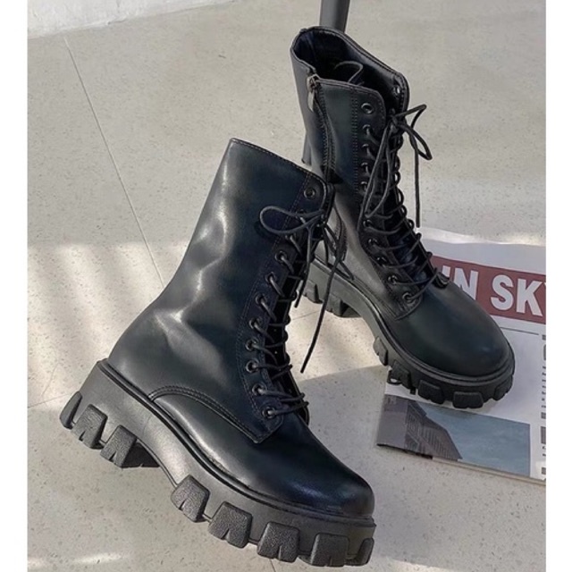 Boots da cao cổ hot hit QINNI Boots cao cổ phối đồ cực chất. Hàng sale giá cực tốt.