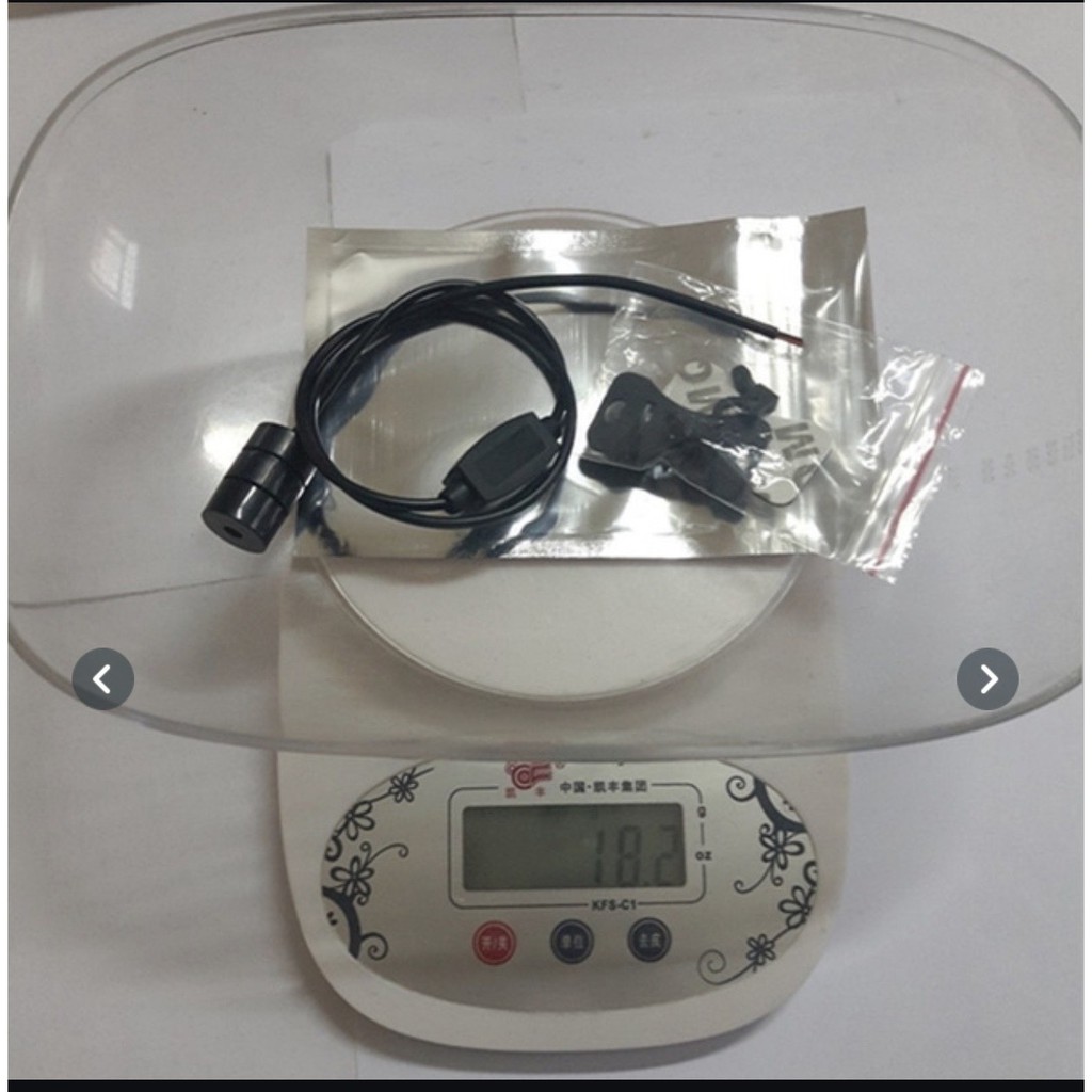 Đèn led cảnh báo khoảng cách đuôi xe