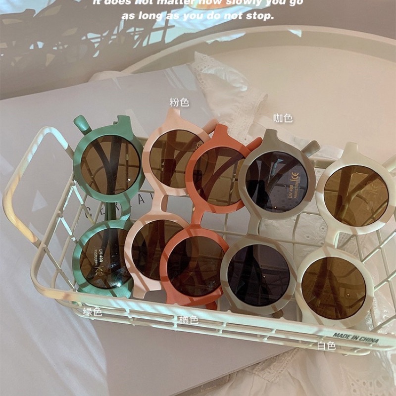 Kính mắt mèo 5 màu cho bé