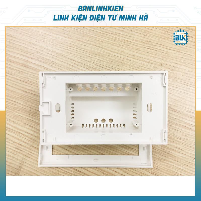 Hộp Công Tắc 7 Đầu RA HCT118