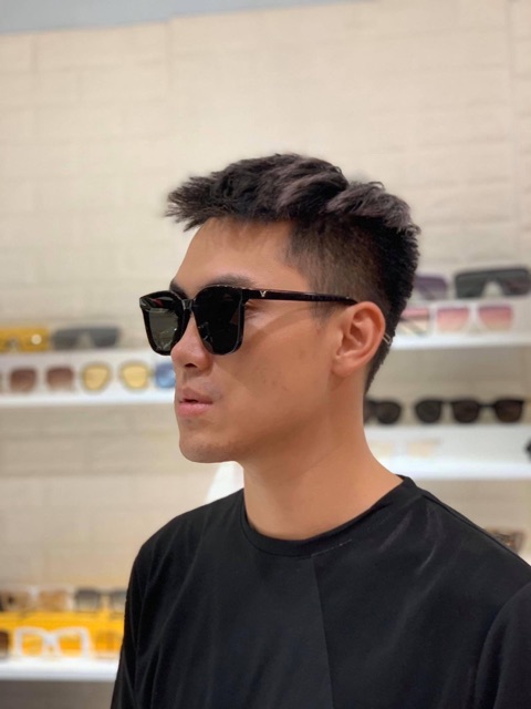 Kính râm cao cấp V PAPAS.Kính mắt nam nữ phong cách Hàn Quốc .Bảo hành 1 năm.Xuất xứ Trung Quốc