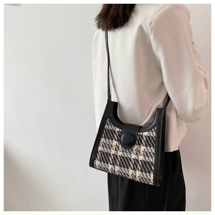 Túi đeo vai kẻ sọc caro nữ kẹp nách đi chơi đẹp thời trang đeo chéo giá rẻ Hiếu Túi HT196