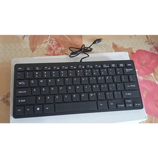 bàn phím máy tính đầy đủ mọi tính năng