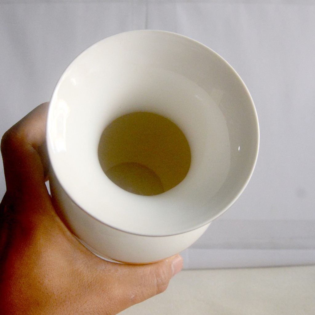 Bình hoa thờ cúng bàn thờ gốm sứ vàng
