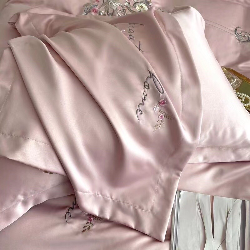 Bộ chăn ga gối phi lụa hoàng gia 4 món thêu hoa nhã nhặn và sang trọng