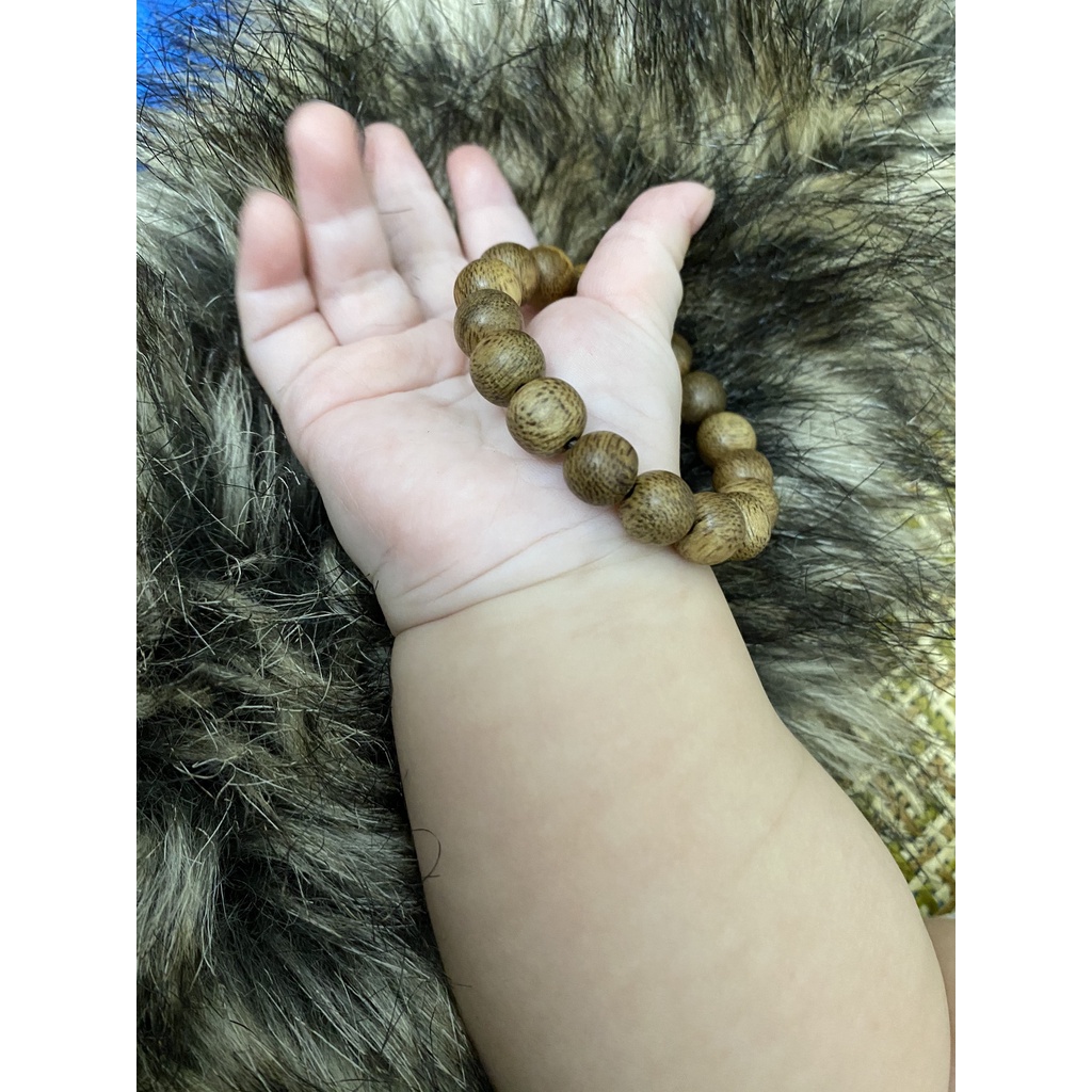 VÒNG TAY TRẦM HƯƠNG CHO BÉ - GIÚP BÉ NGỦ NGON