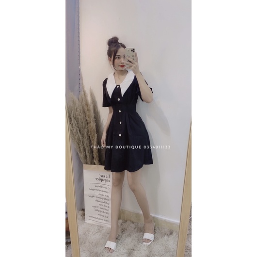 Váy cổ bèo trắng