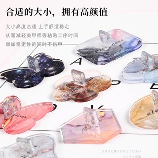 đế gắn móng tập vẽ sang chảnh